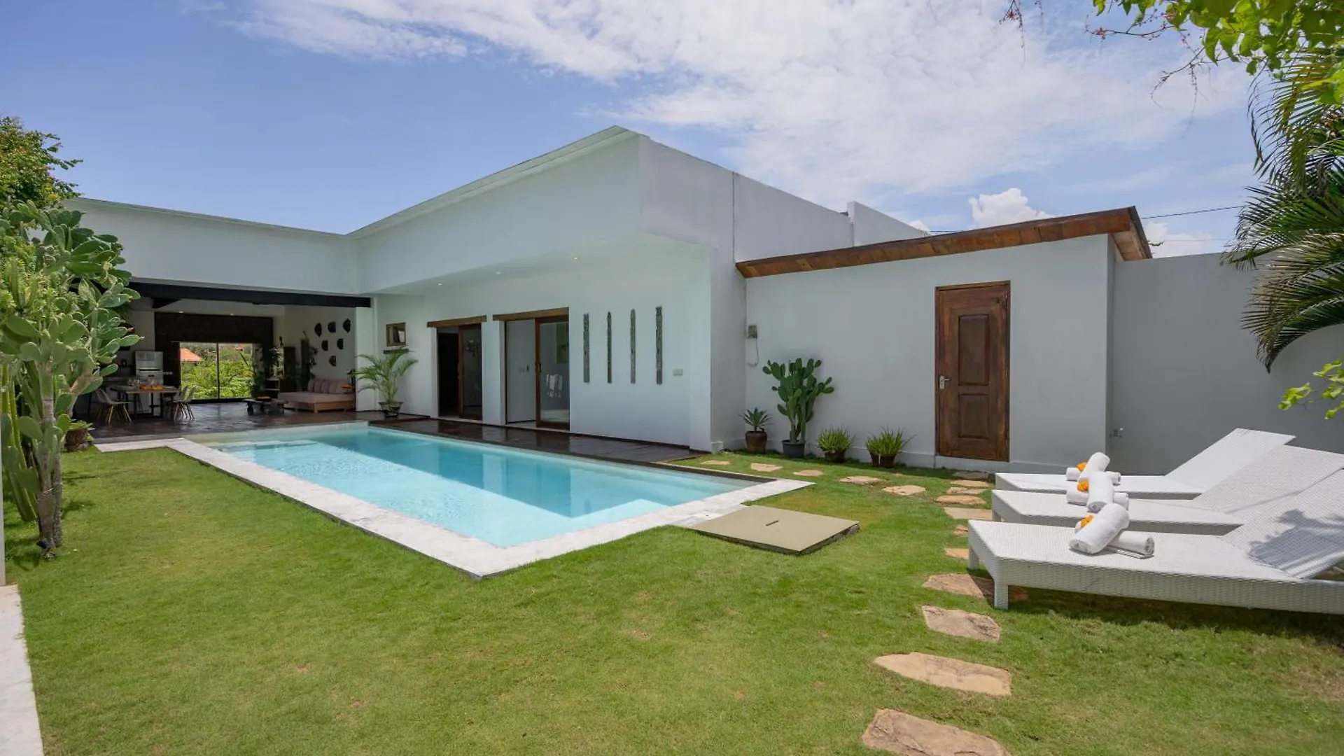 Villa Nuga By Dreamawaybali Seminyak  Indonesia